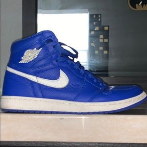 Jordan 1 Retro High Hyper Royal